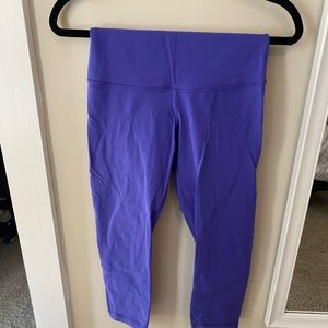 LuluLemon Lilac Cropped Align Leggings